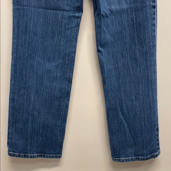 L.L. Bean Classic Mid Rise Straight Leg Denim Jeans 4 Reg - Picture 6 of 16